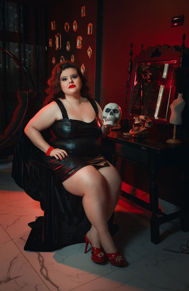 ensaio-retro-pinup-sensual-halloween-bruxas-dark (16)